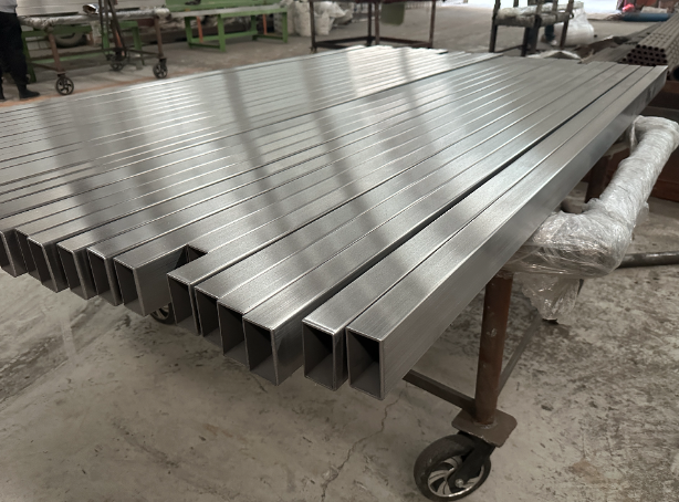 烟台新能源汽车用不锈钢方管 现货