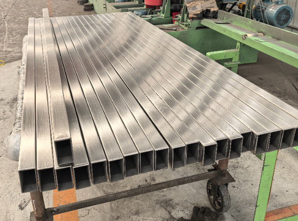 烟台建筑工程行业用不锈钢无缝钢管